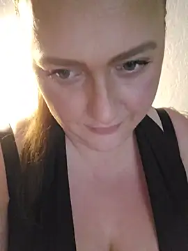 Blondibaby online show from June 16, 2026, 8:22 pm
