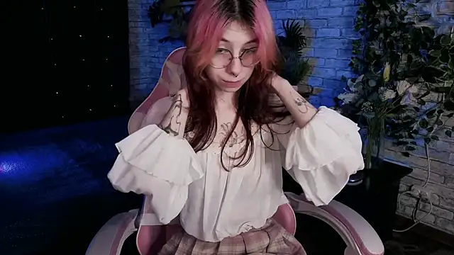Alice Nyx online show from June 29, 2026, 8:42 pm