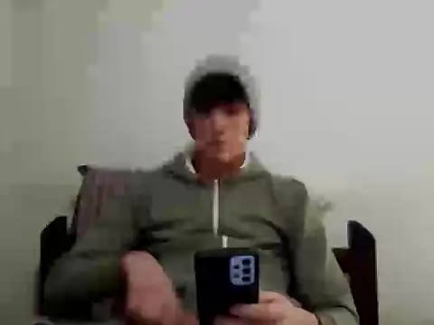 henriemj online show from July 4, 2026, 7:25 am
