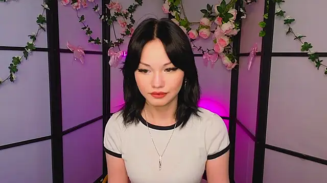 LilySparkls online show from May 10, 2026, 12:21 pm