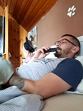 jozsi1995 online show from May 16, 2026, 10:47 am