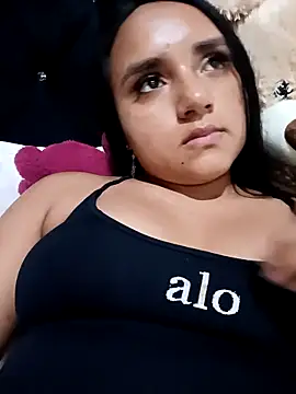 Valentina Narvaez online show from May 14, 2026, 6:37 pm
