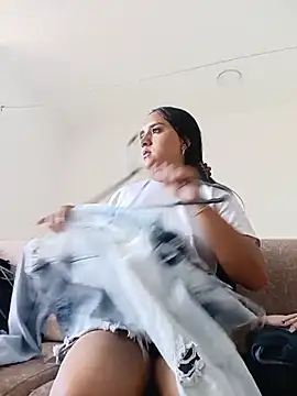 Valentina Narvaez online show from July 7, 2026, 3:49 pm