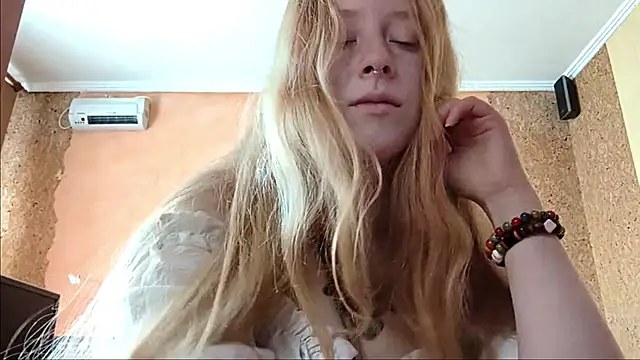 KateVibe 01 online show from May 19, 2026, 11:22 pm