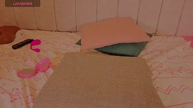 sweetkimmie  online show from July 25, 2026, 1:41 pm