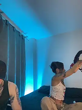 dream party 4U online show from April 16, 2026, 1:50 am