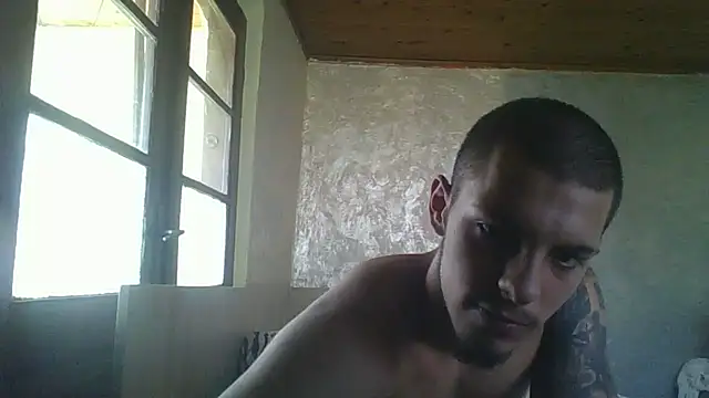 robertmrn112 online show from June 26, 2026, 2:21 pm