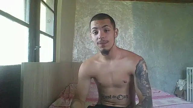 robertmrn112 online show from June 28, 2026, 11:05 am