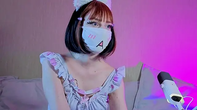 LunaNyanmi online show from July 9, 2026, 2:21 pm