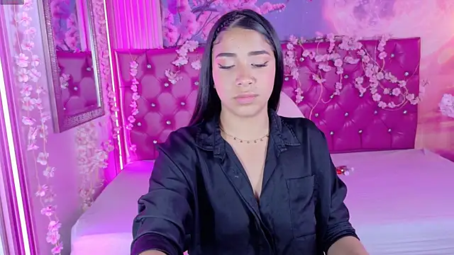 Taliasweet online show from June 24, 2026, 8:19 pm