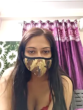 Snapshot of Aliyaa_bhat chatting on April 9, 2026, 6:19 am Aliyaa bhat online show from April 9, 2026, 6:19 am