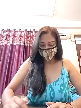 Snapshot of Aliyaa_bhat chatting on April 17, 2026, 4:04 am Aliyaa bhat online show from April 17, 2026, 4:04 am