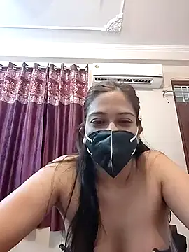 Snapshot of Aliyaa_bhat chatting on May 2, 2026, 12:43 pm Aliyaa bhat online show from May 2, 2026, 12:43 pm