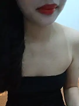 Snapshot of Luckyy29 chatting on July 11, 2026, 8:28 am Luckyy29 online show from July 11, 2026, 8:28 am