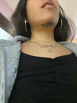 DulceLatinaxo online show from July 4, 2026, 7:09 pm