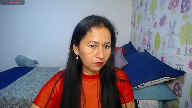 Snapshot of Tyna_b chatting on June 30, 2026, 1:39 am Tyna b online show from June 30, 2026, 1:39 am