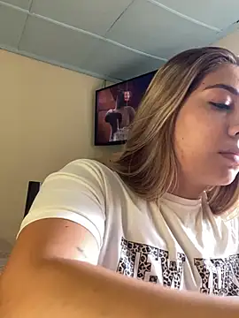  BellaSmith  online show from June 26, 2026, 4:33 pm