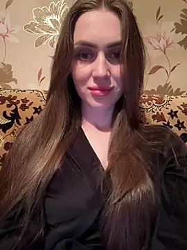 AlinaLove3213 online show from June 18, 2026, 7:51 pm
