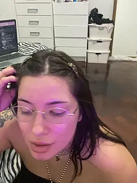 cherryxxox online show from April 21, 2026, 2:51 am