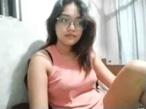 Snapshot of OliviaCarchi chatting on July 10, 2026, 10:40 am OliviaCarchi online show from July 10, 2026, 10:40 am