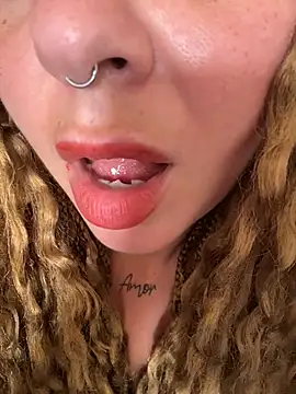 LaRubiaCalda online show from July 11, 2026, 3:04 pm