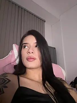 Giiasteele online show from April 24, 2026, 12:46 am