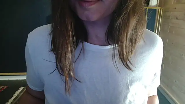 NicoleLove  online show from August 2, 2026, 5:06 am