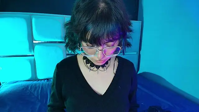 BadEmyXO online show from June 24, 2026, 5:06 am