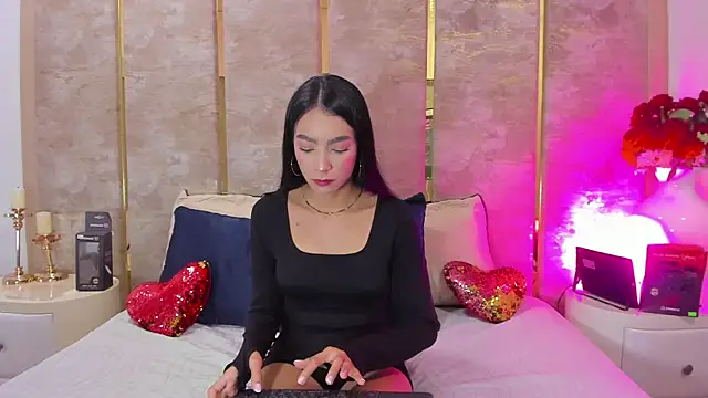 ZoeMyers online show from June 27, 2026, 12:10 pm