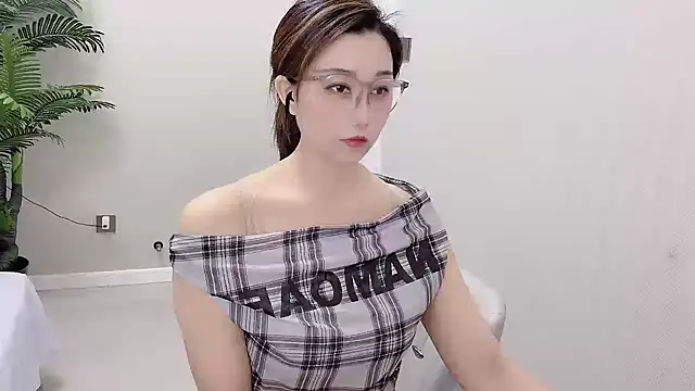 Yunxi- online show from June 15, 2026, 2:08 pm