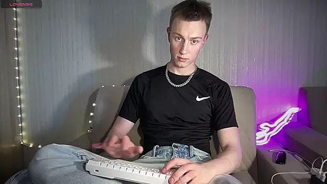 Travis Gracile online show from June 20, 2026, 9:12 am