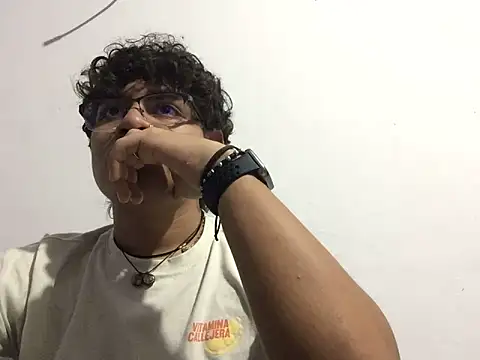 Snapshot of xhecho_uzumaki chatting on June 20, 2026, 5:32 am xhecho uzumaki online show from June 20, 2026, 5:32 am