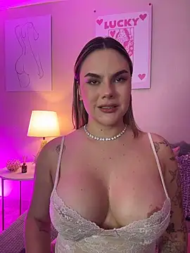 TinaMercier online show from May 7, 2026, 12:27 am