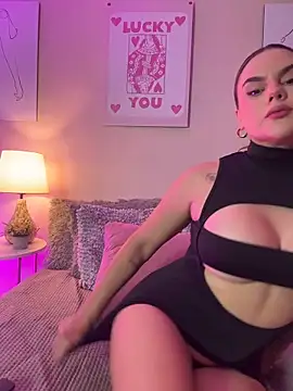 TinaMercier online show from May 7, 2026, 10:59 pm