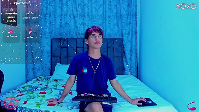 IhanKing online show from July 23, 2026, 7:23 pm