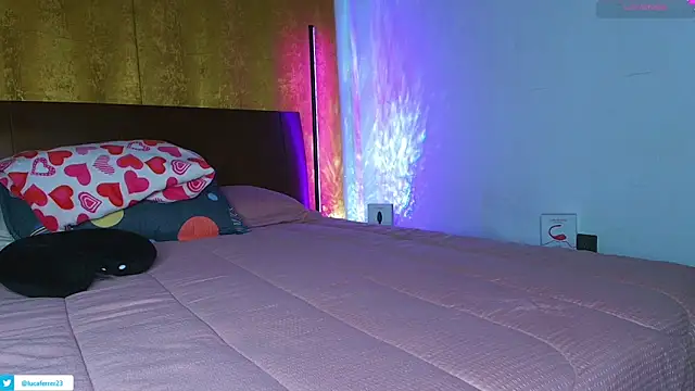 Lucaa ferrer online show from June 10, 2026, 4:12 am