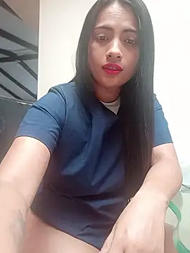 DaniellaGiraldo online show from July 24, 2026, 1:42 pm