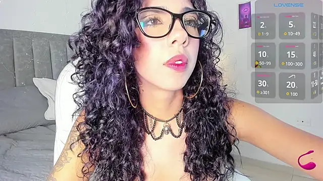 Dalia nix  online show from June 4, 2026, 4:40 am
