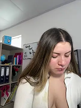 juanitablue online show from July 16, 2026, 5:19 pm