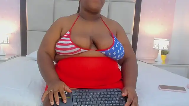 Snapshot of TreisyVixen chatting on July 5, 2026, 4:19 am TreisyVixen online show from July 5, 2026, 4:19 am