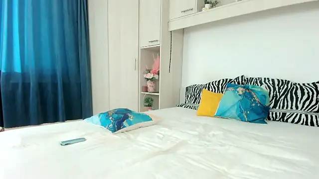 Mira Shine online show from July 15, 2026, 4:29 am
