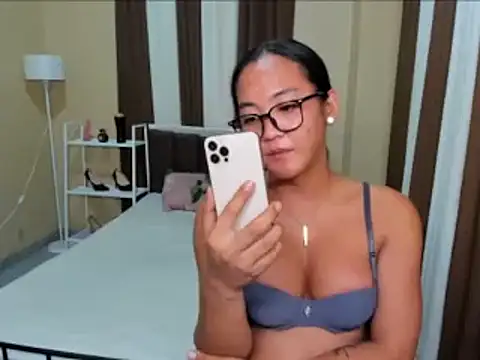 Jannahsofuck online show from April 28, 2026, 3:00 am