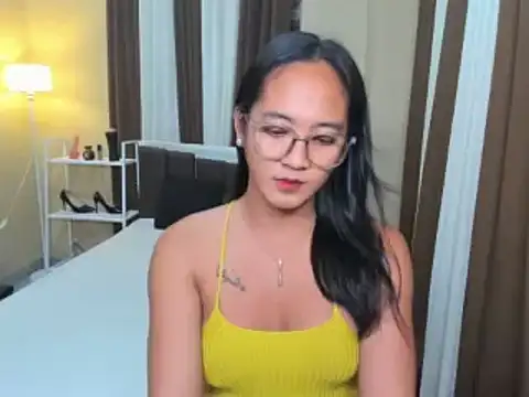 Jannahsofuck online show from May 17, 2026, 5:09 pm