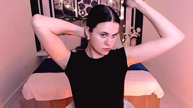  Scarlett Lee  online show from July 9, 2026, 2:21 pm