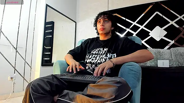 JayTaylorr online show from July 23, 2026, 11:41 am