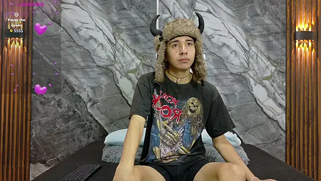 NoahWalker   online show from July 3, 2026, 11:05 am