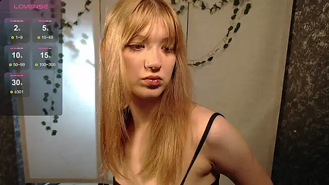 Lina Wi online show from April 30, 2026, 8:57 pm