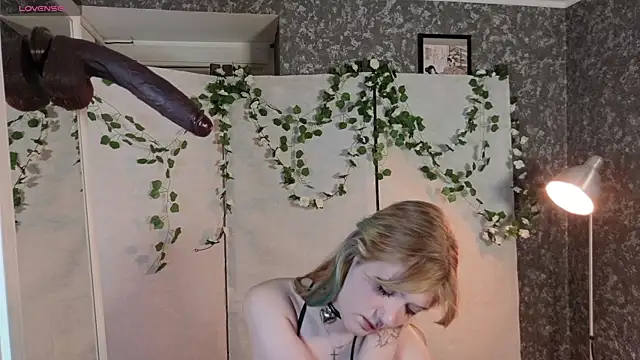 Lina Wi online show from June 20, 2026, 8:22 pm
