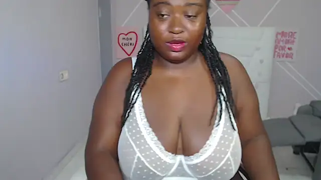curvyblackwoman online show from July 21, 2026, 7:00 am