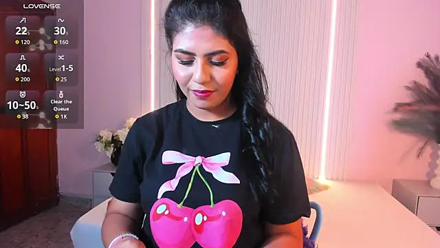LucyWild8 online show from July 10, 2026, 7:27 pm